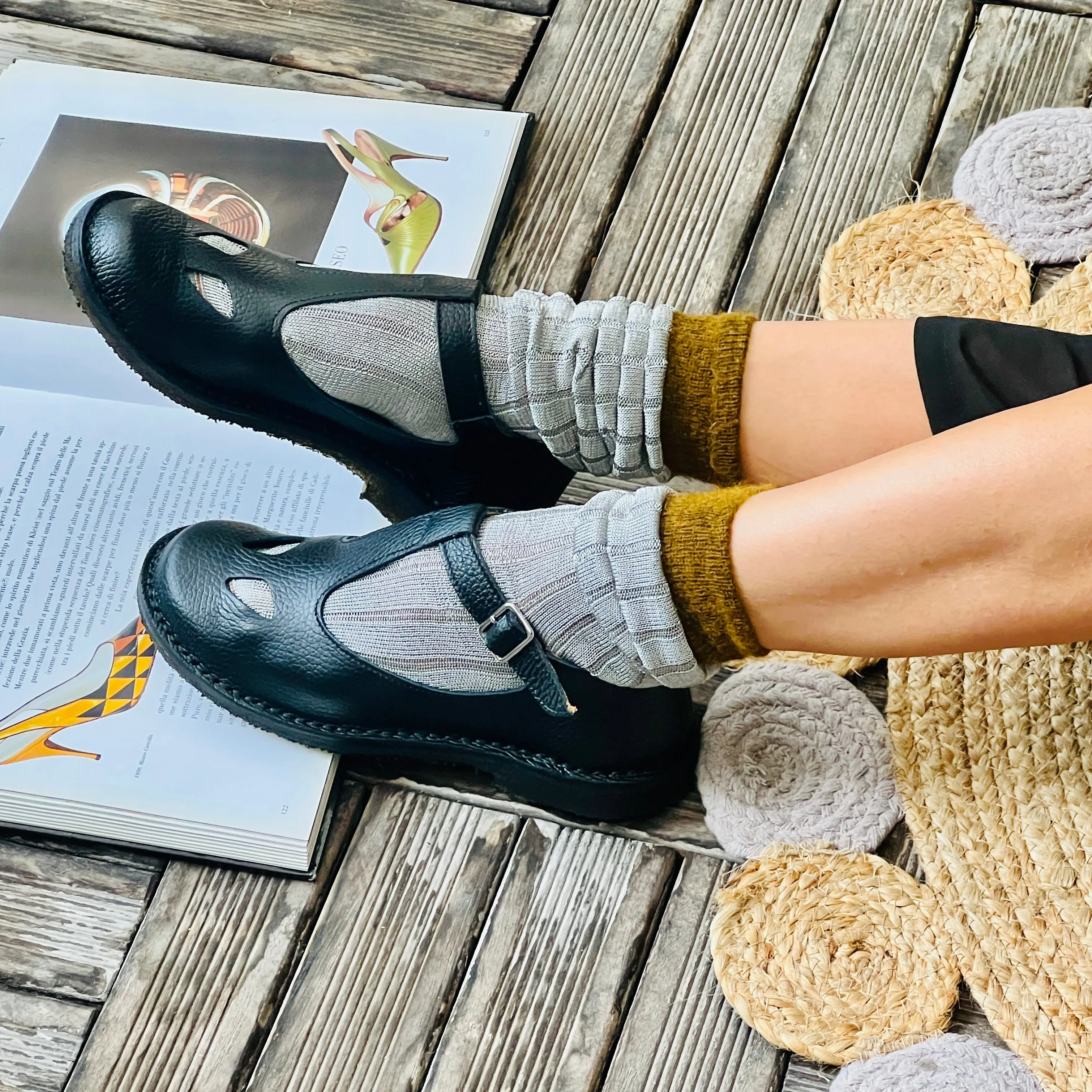 Paturnia Black bebe con occhietti in pelle nera artigianale toscana