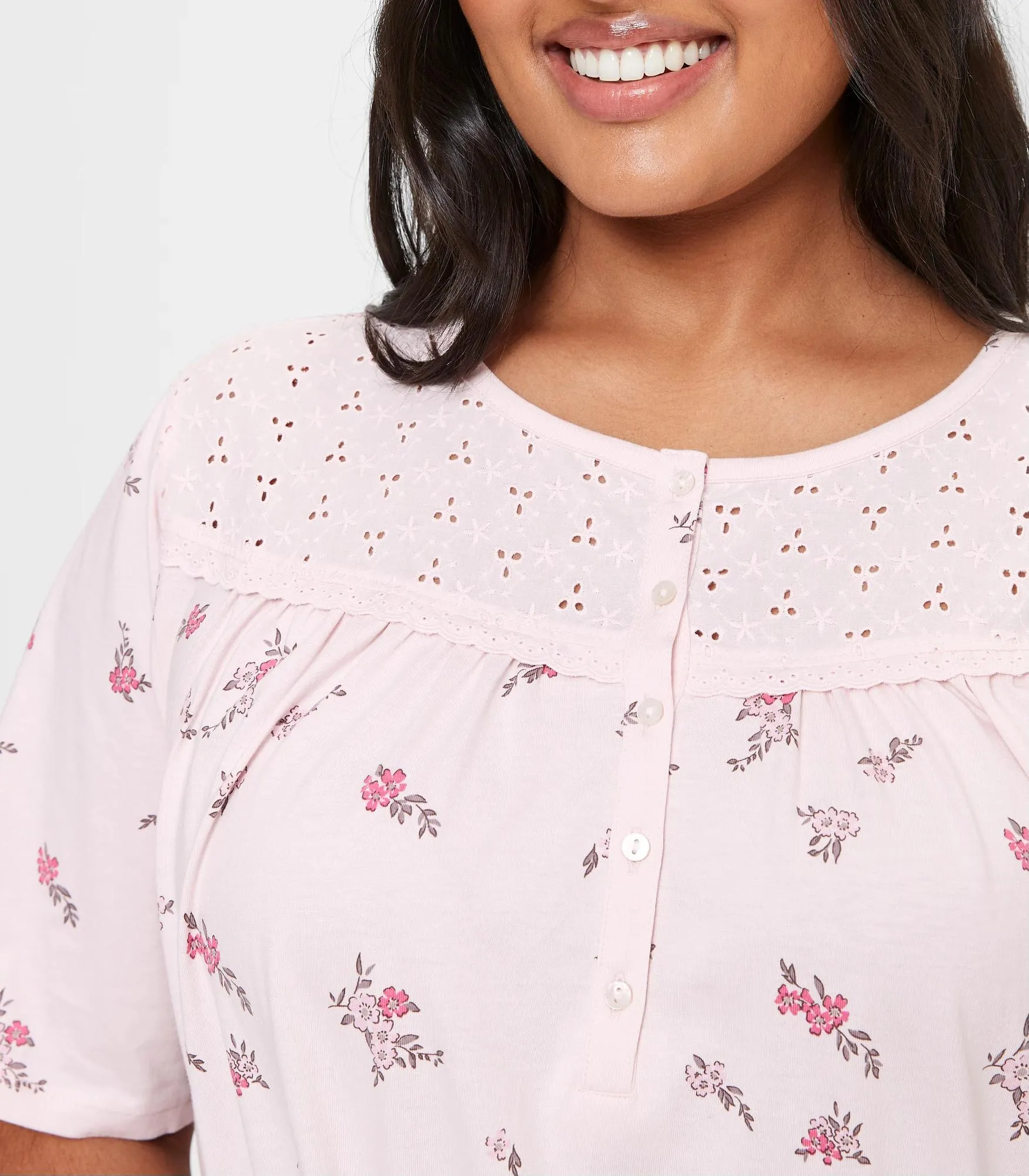popular  Plus Size Traditional Lace Trim Sleep Nightie